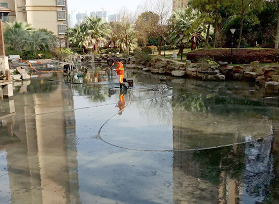 西秀景观池淤泥清理